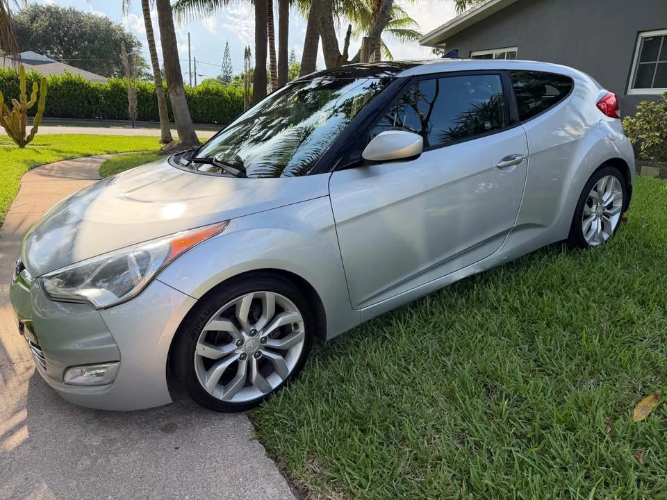 2012 Hyundai Veloster - Image 12 of 13