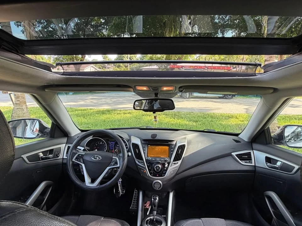 2012 Hyundai Veloster - Image 3 of 13