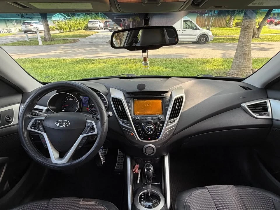 2012 Hyundai Veloster - Image 4 of 13