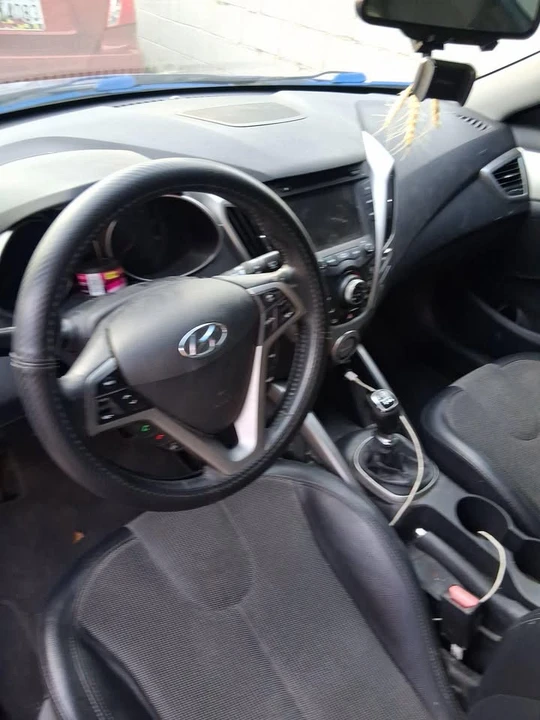 2012 Hyundai Veloster - Image 2 of 4