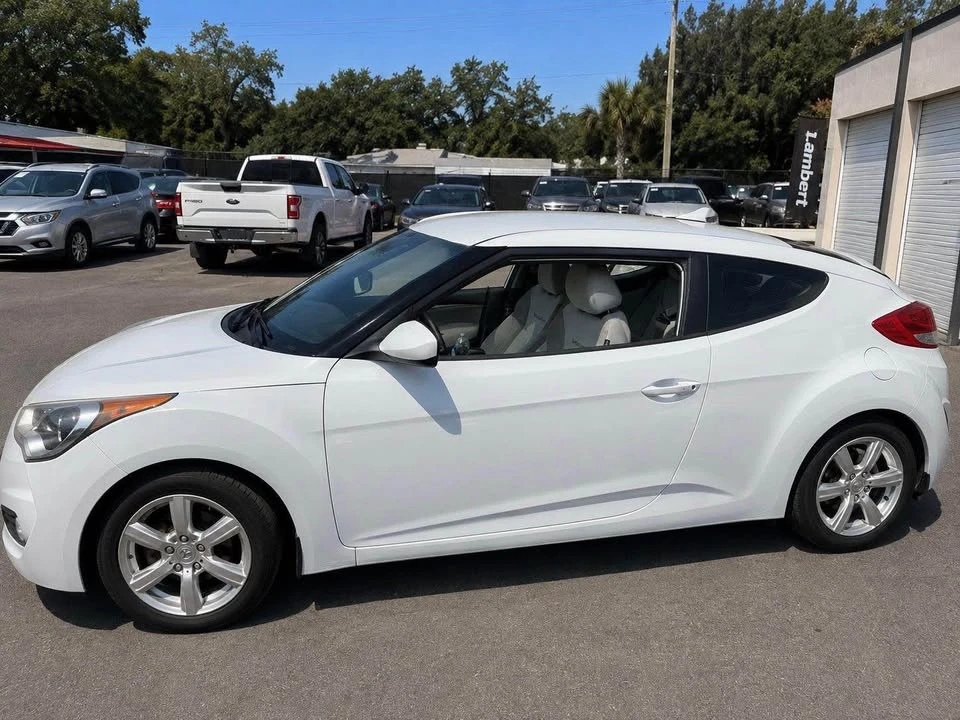 2012 Hyundai Veloster - Image 2 of 7