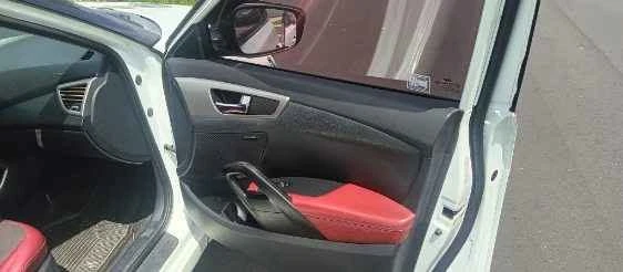 2012 Hyundai Veloster - Image 7 of 13