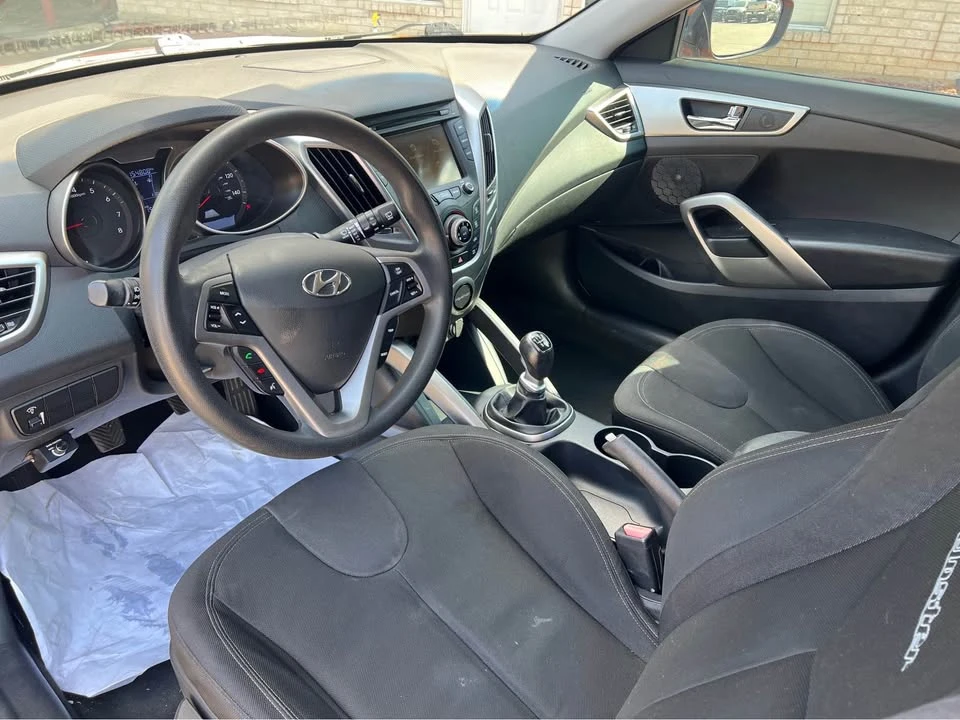 2012 Hyundai Veloster - Image 6 of 10