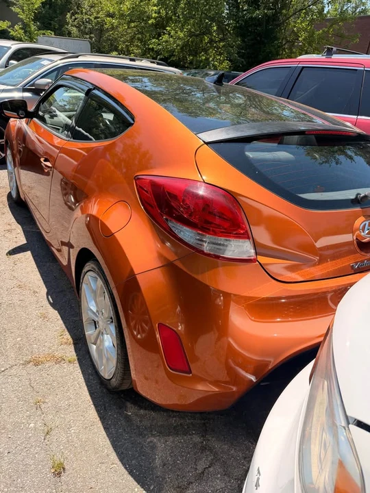 2012 Hyundai Veloster - Image 2 of 3
