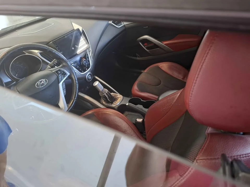 2012 Hyundai Veloster - Image 8 of 12