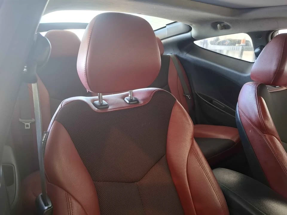 2012 Hyundai Veloster - Image 9 of 12