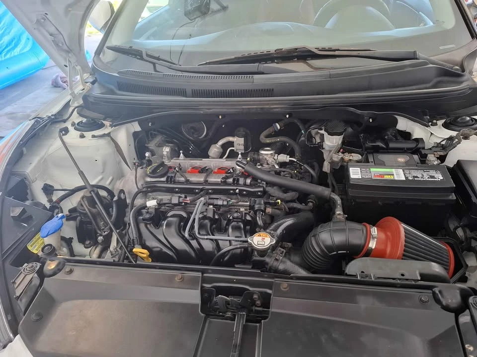 2012 Hyundai Veloster - Image 10 of 12