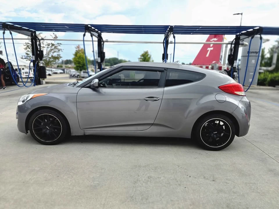 2012 Hyundai Veloster - Image 8 of 18