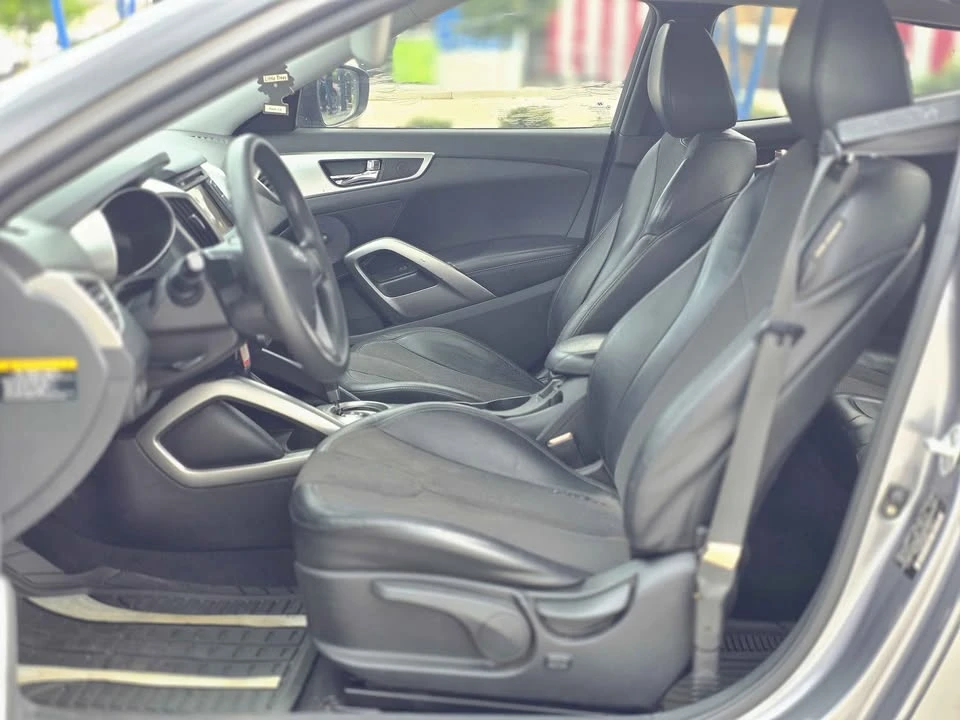 2012 Hyundai Veloster - Image 9 of 18