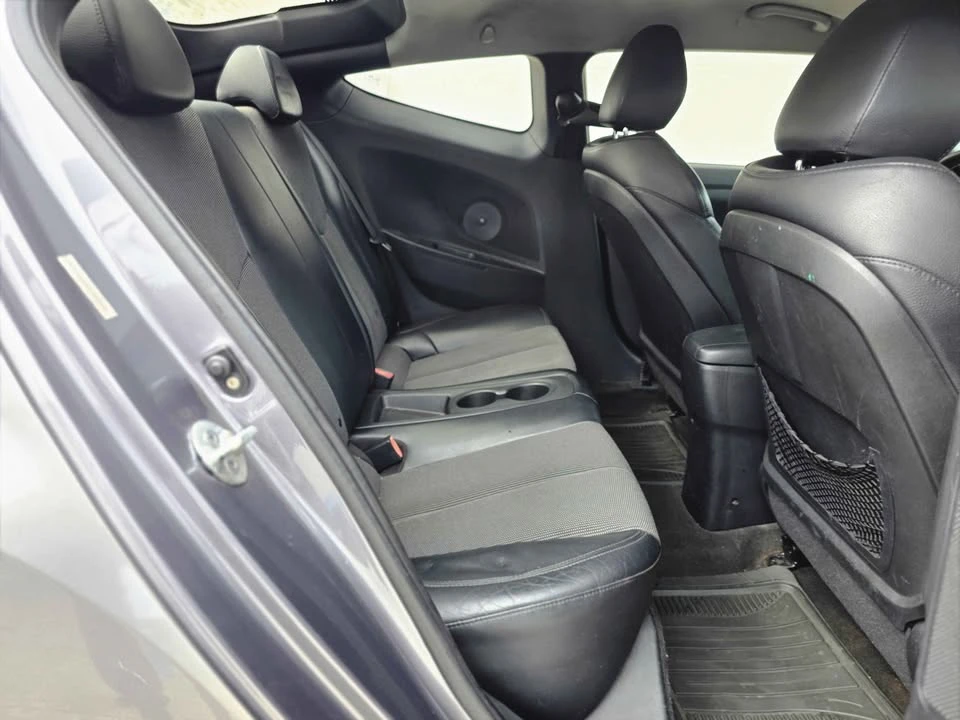 2012 Hyundai Veloster - Image 16 of 18