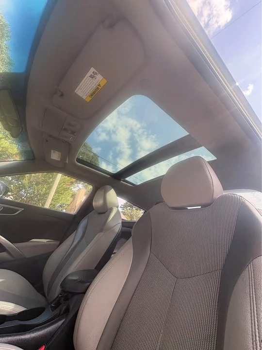 2012 Hyundai Veloster - Image 11 of 15