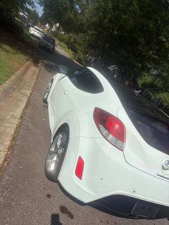 2012 Hyundai Veloster - Image 10 of 16