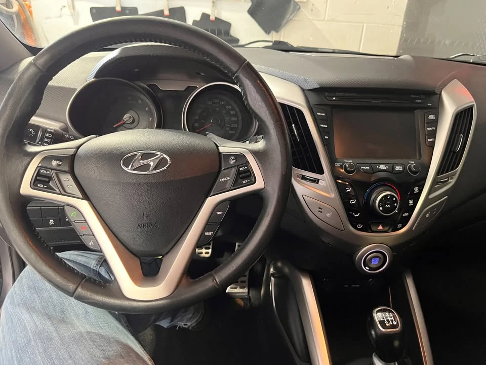2012 Hyundai Veloster - Image 9 of 16