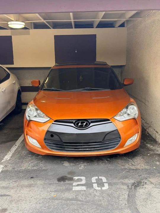 2012 Hyundai Veloster - Image 4 of 8