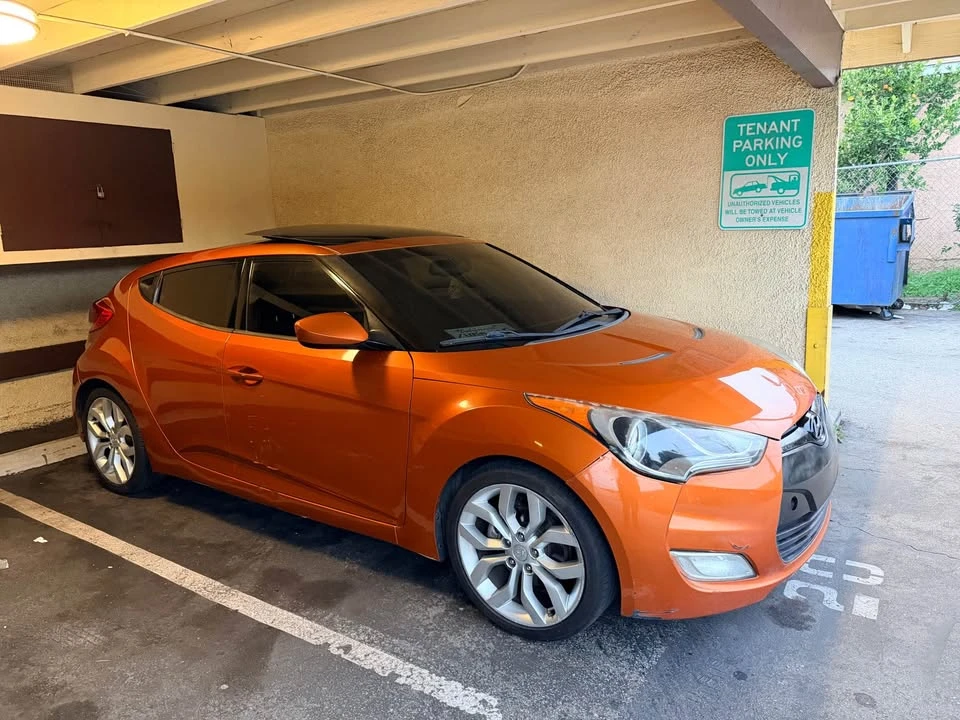 2012 Hyundai Veloster - Image 2 of 8