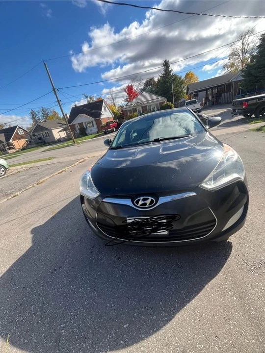 2012 Hyundai Veloster - Image 2 of 8