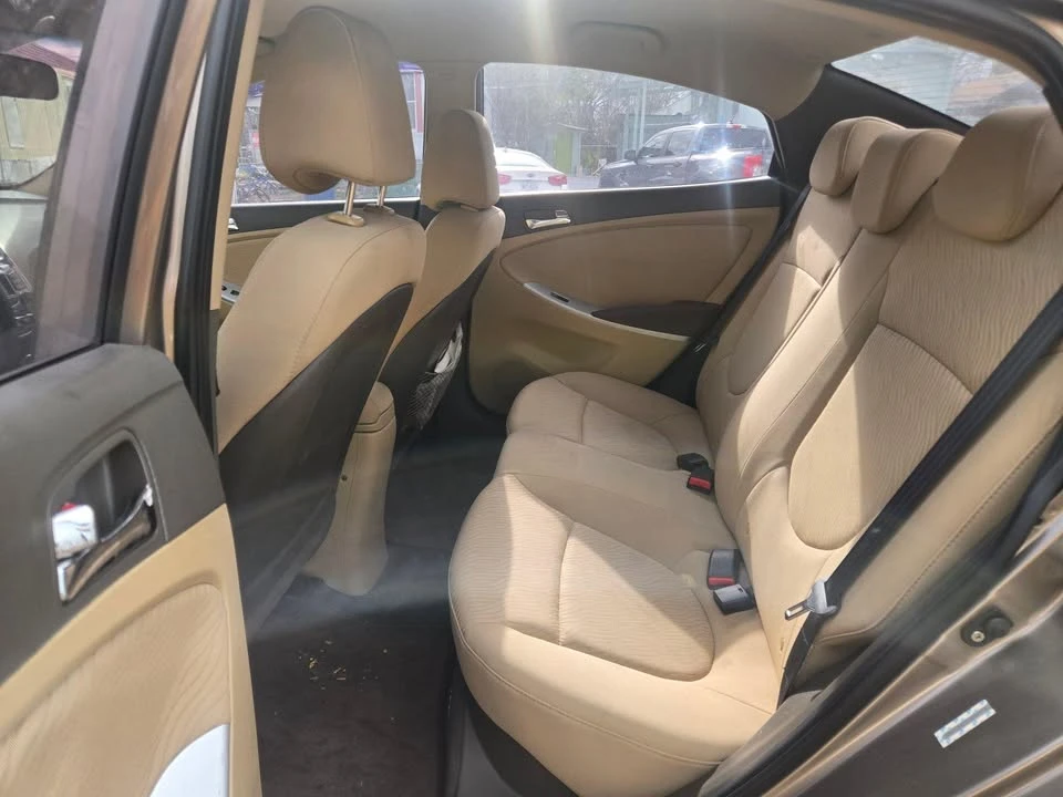 2012 Hyundai Accent - Image 6 of 9