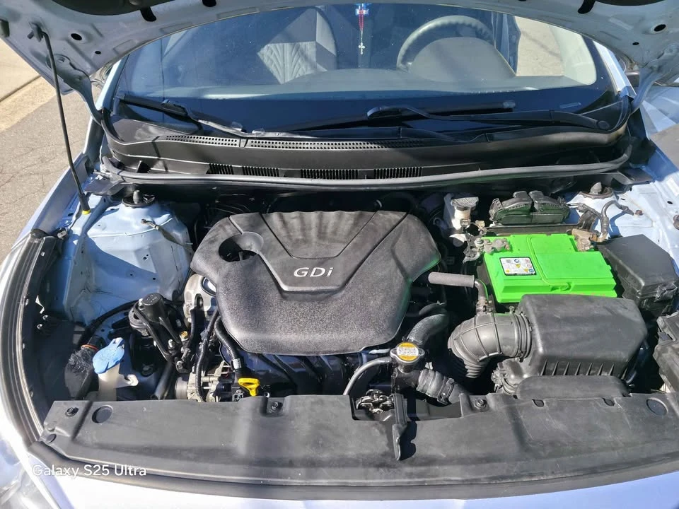 2012 Hyundai Accent - Image 5 of 7