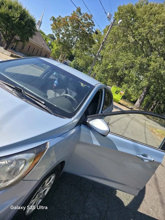 2012 Hyundai Accent - Image 6 of 7