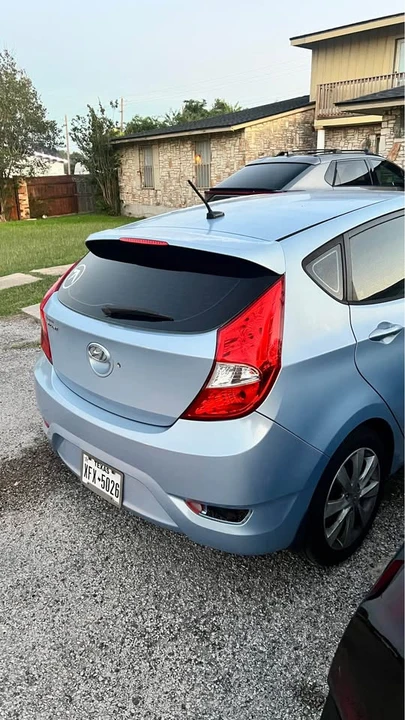 2012 Hyundai Accent - Image 6 of 12