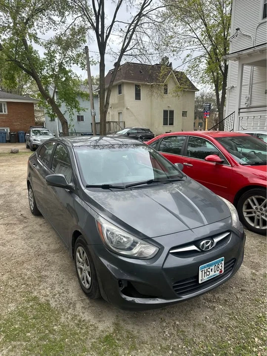 2012 Hyundai Accent - Image 2 of 10