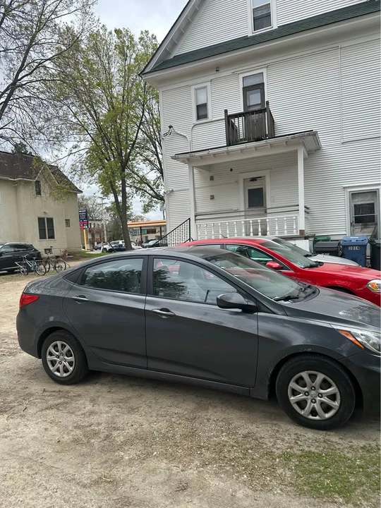 2012 Hyundai Accent - Image 3 of 10