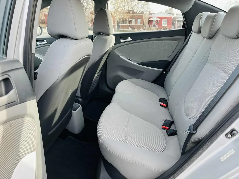 2012 Hyundai Accent - Image 15 of 16