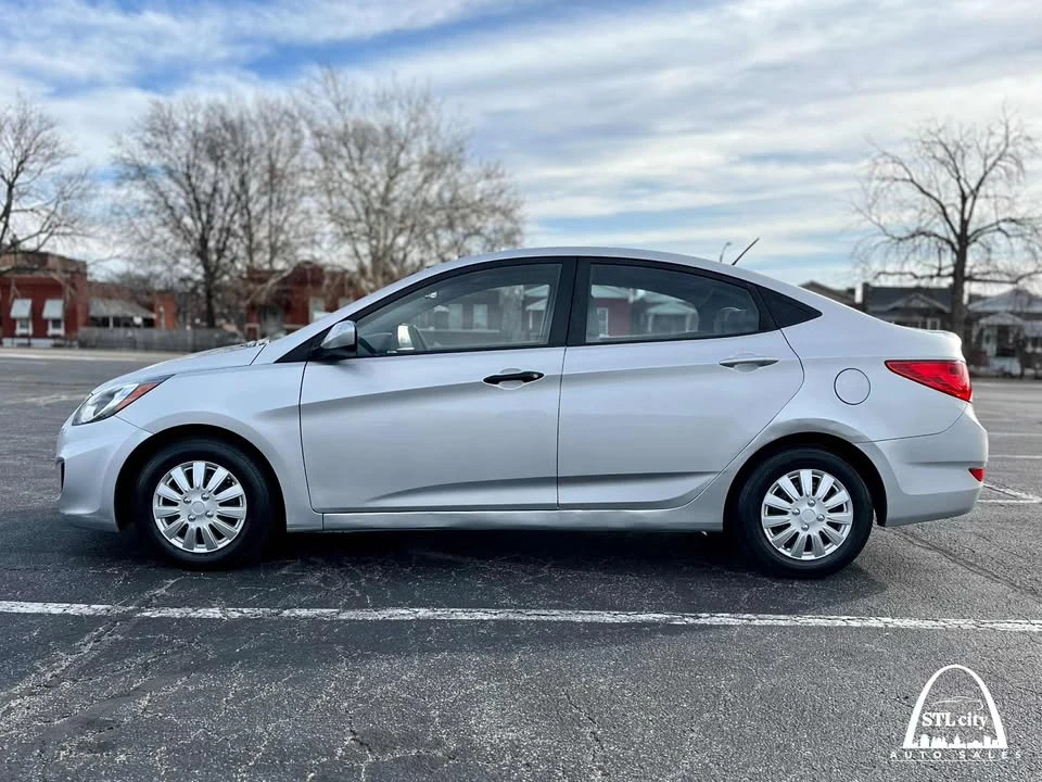 2012 Hyundai Accent - Image 3 of 16
