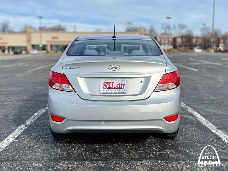 2012 Hyundai Accent - Image 5 of 16