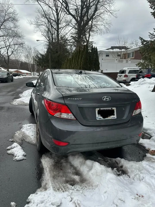 2012 Hyundai Accent - Image 2 of 4