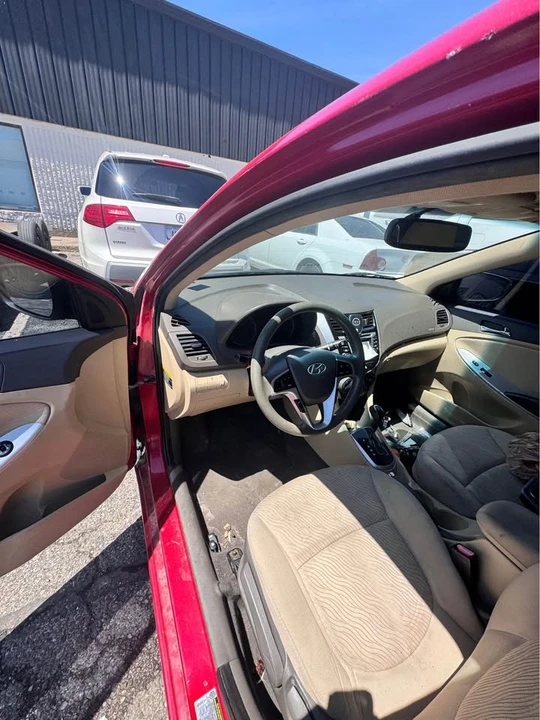 2012 Hyundai Accent - Image 5 of 5