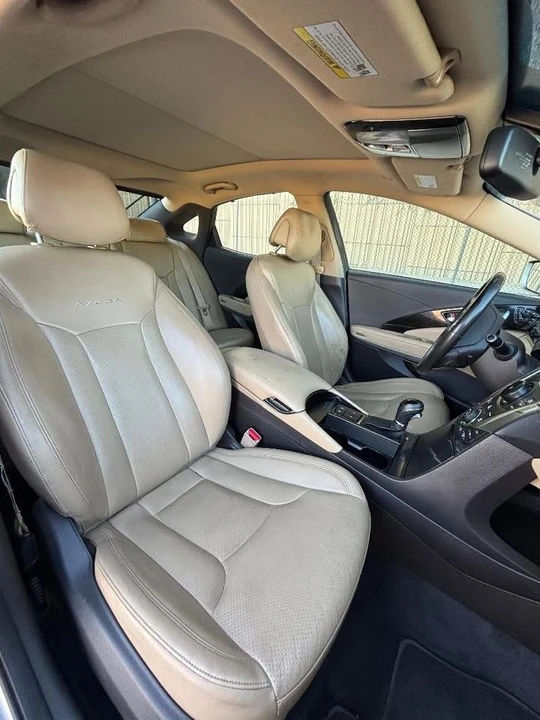 2012 Hyundai Azera - Image 11 of 13