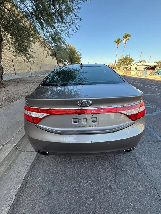 2012 Hyundai Azera - Image 5 of 13