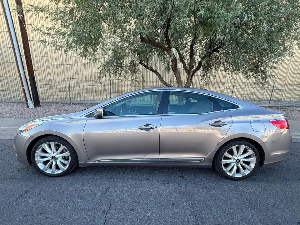 2012 Hyundai Azera - Image 3 of 13
