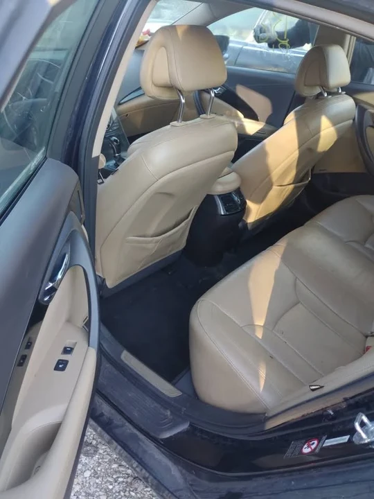 2012 Hyundai Azera - Image 4 of 5