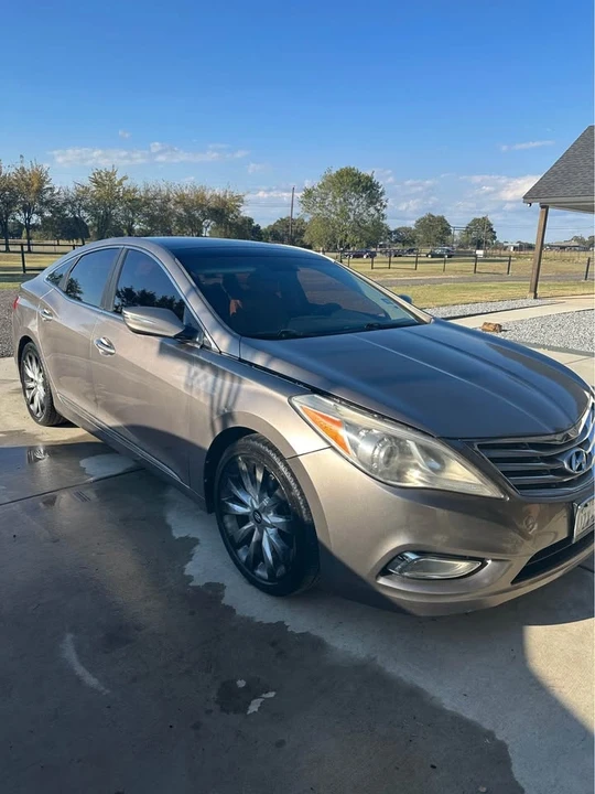 2012 Hyundai Azera - Image 2 of 17