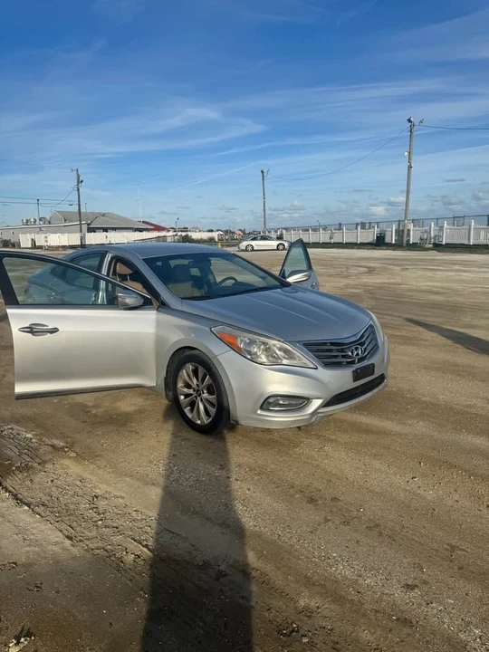 2012 Hyundai Azera - Image 2 of 11