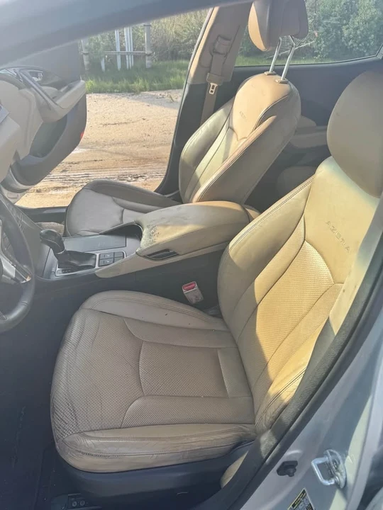 2012 Hyundai Azera - Image 10 of 11
