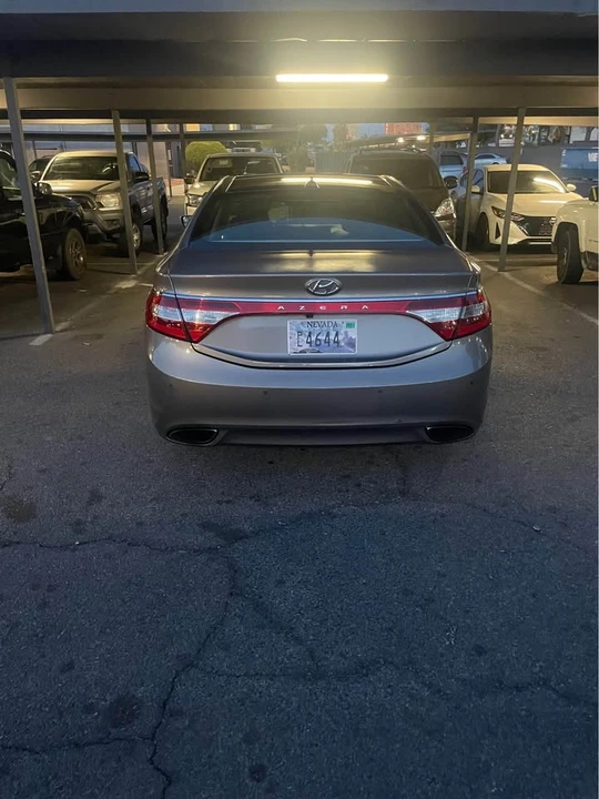 2012 Hyundai Azera - Image 2 of 3