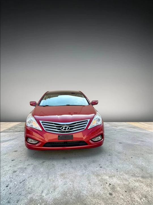 2012 Hyundai Azera - Image 7 of 10