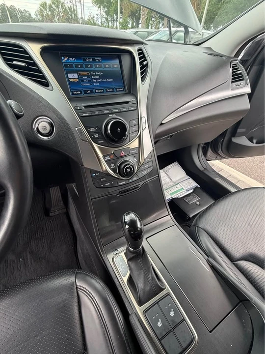 2012 Hyundai Azera - Image 18 of 18