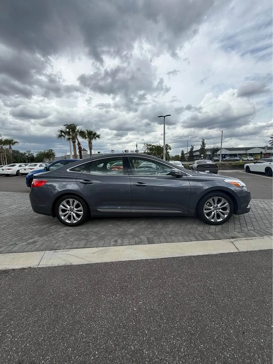 2012 Hyundai Azera - Image 2 of 18