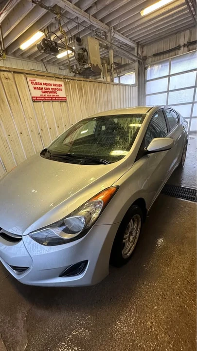 2012 Hyundai Elantra - Image 2 of 9