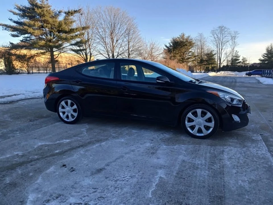 2012 Hyundai Elantra - Image 12 of 20