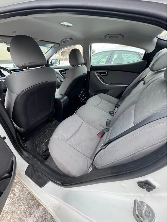 2012 Hyundai Elantra - Image 6 of 10