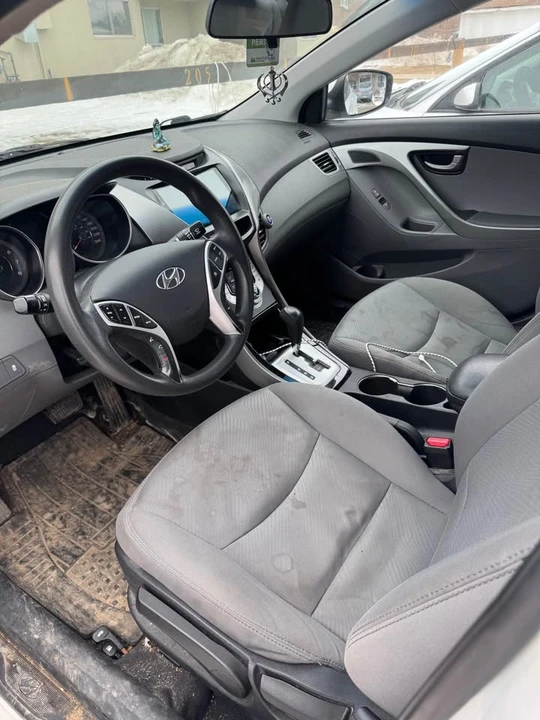 2012 Hyundai Elantra - Image 10 of 10