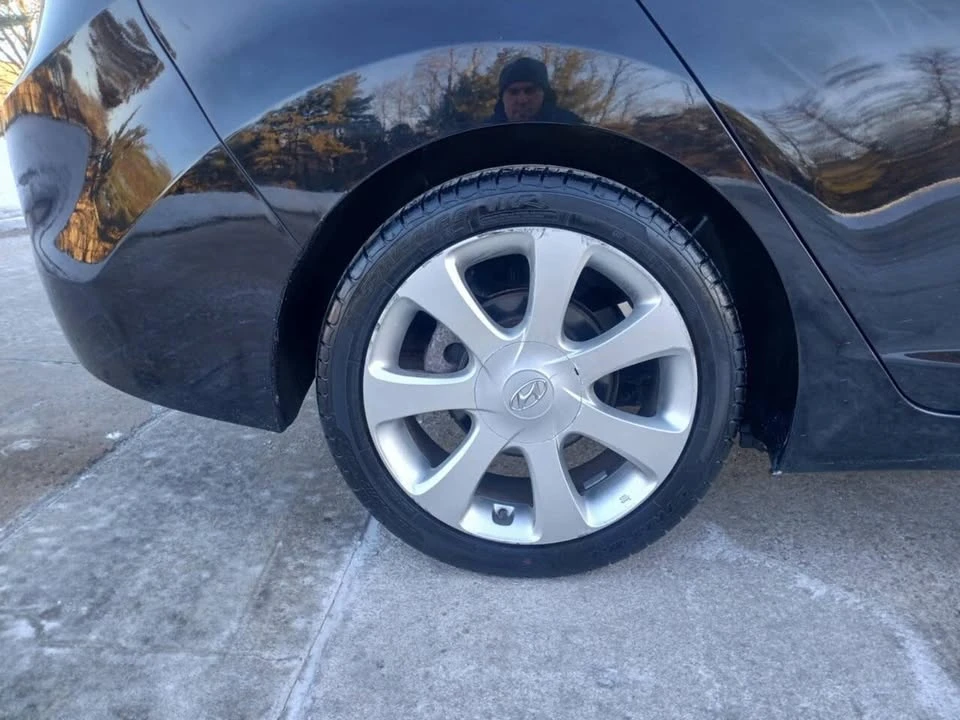 2012 Hyundai Elantra - Image 11 of 20