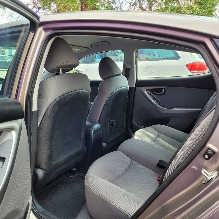2012 Hyundai Elantra - Image 9 of 11