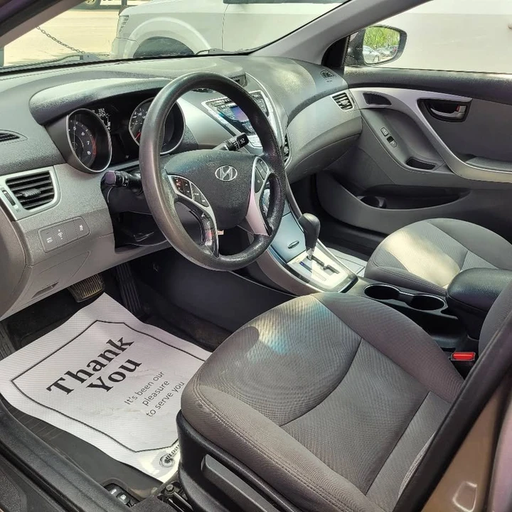 2012 Hyundai Elantra - Image 4 of 11