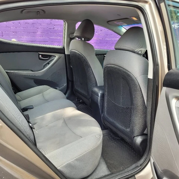 2012 Hyundai Elantra - Image 6 of 11